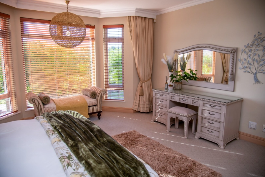 4 Bedroom Property for Sale in Pezula Golf Estate Western Cape